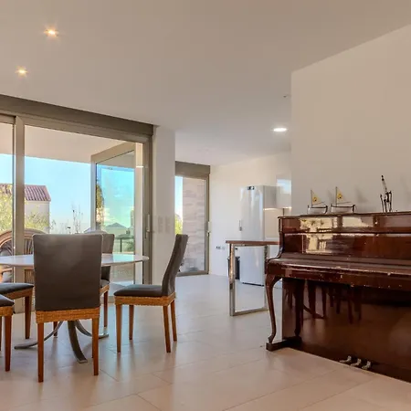 The Luxury Village By Domidai Apartment